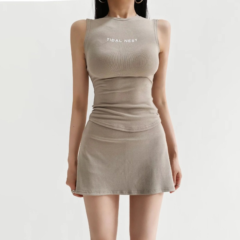 New Letter Printed Round Neck  - مراجعة Fitness & Nutrition Lab وسعره